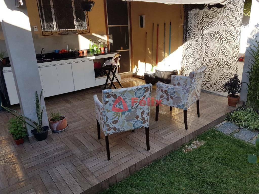 Casa à venda com 3 quartos, 150m² - Foto 6