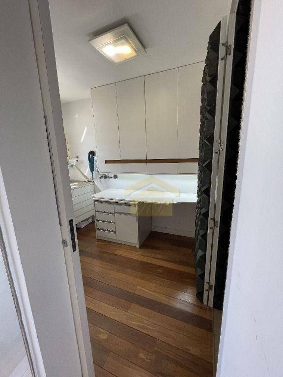 Apartamento à venda com 3 quartos, 121m² - Foto 28