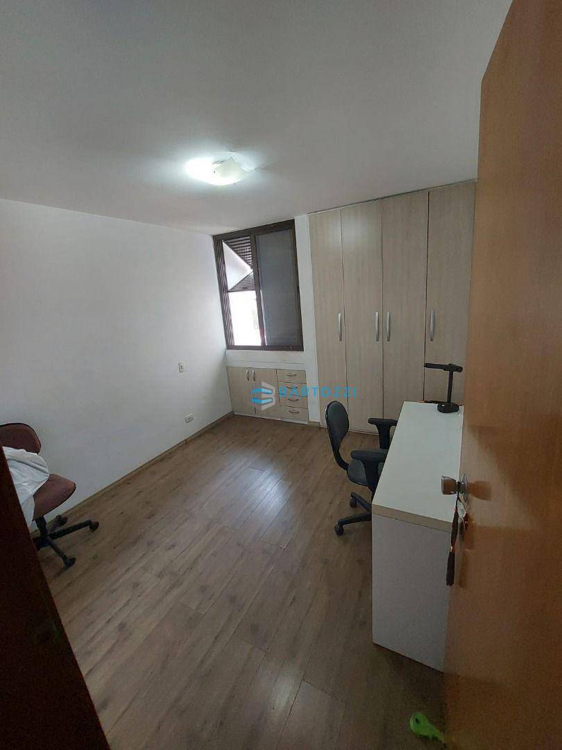 Apartamento à venda com 4 quartos, 125m² - Foto 18