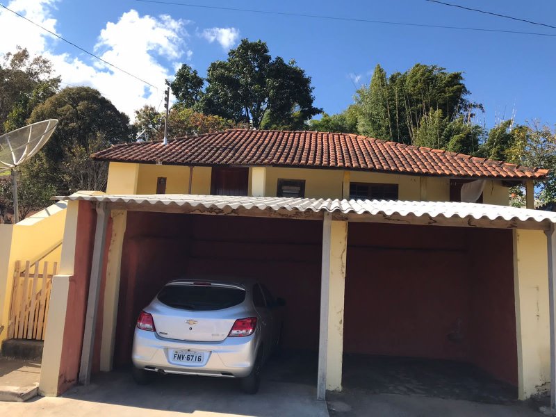 Fazenda à venda com 2 quartos, 80m² - Foto 1