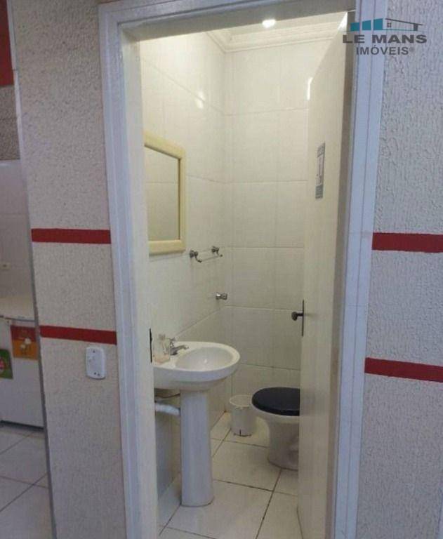 Casa à venda com 3 quartos, 200m² - Foto 24