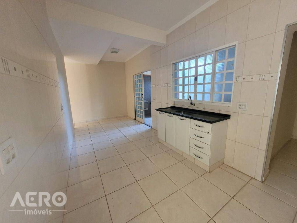 Casa à venda com 4 quartos, 170m² - Foto 16