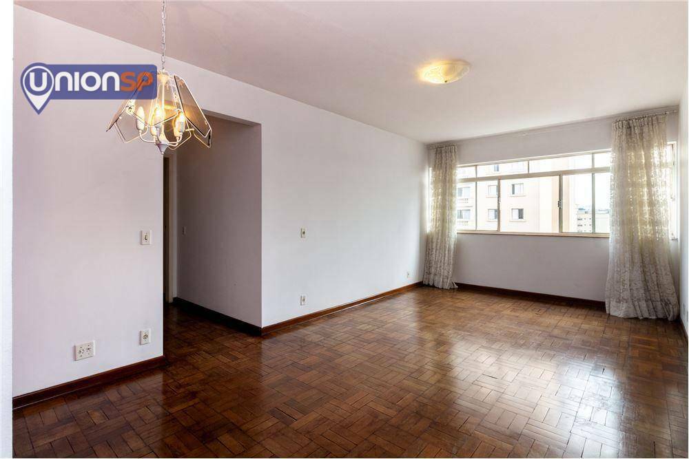 Apartamento à venda com 3 quartos, 110m² - Foto 1