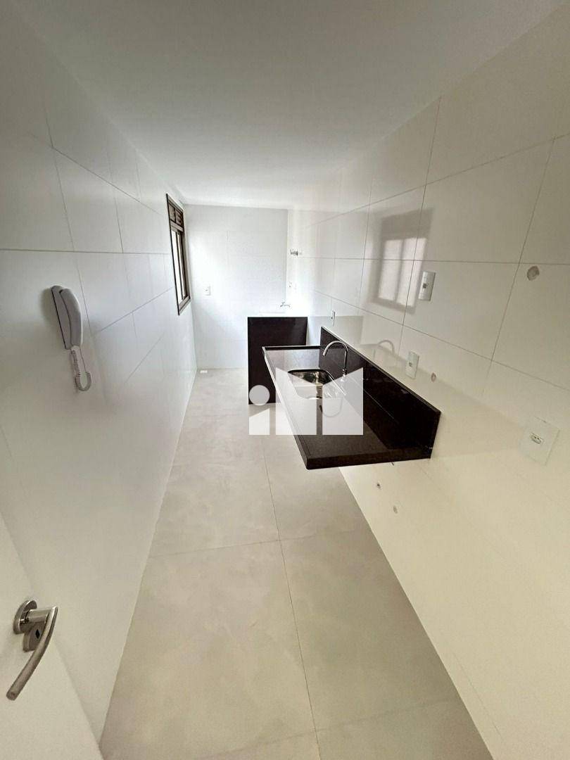 Apartamento à venda com 2 quartos, 75m² - Foto 11