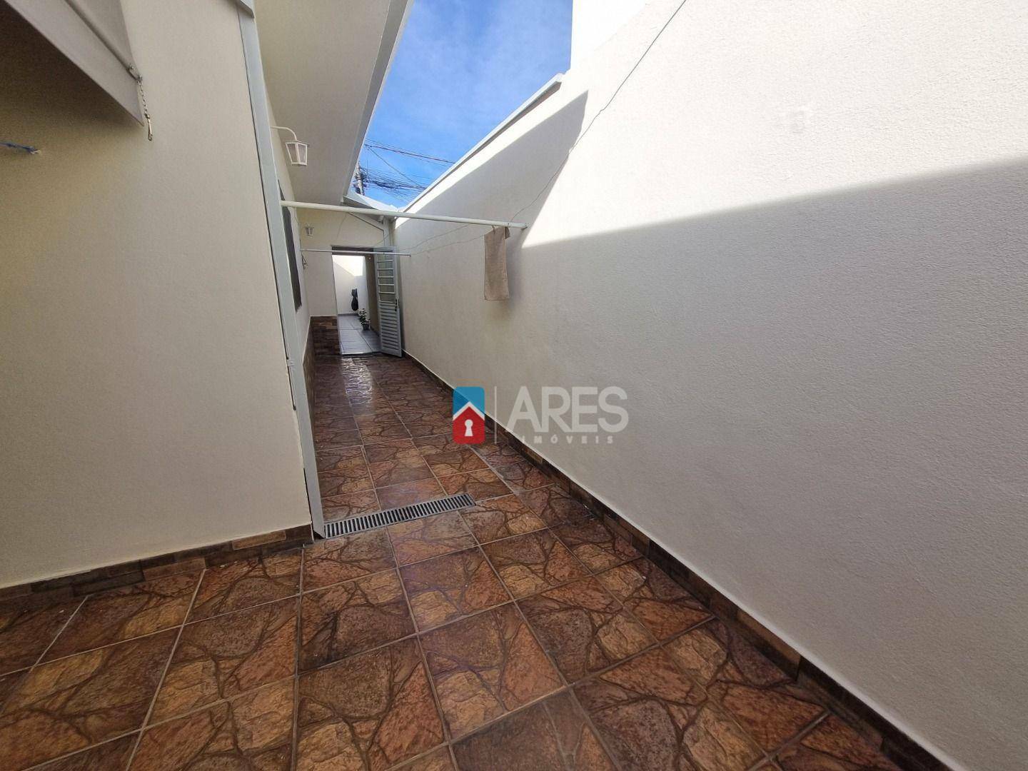 Casa à venda com 2 quartos, 125m² - Foto 13