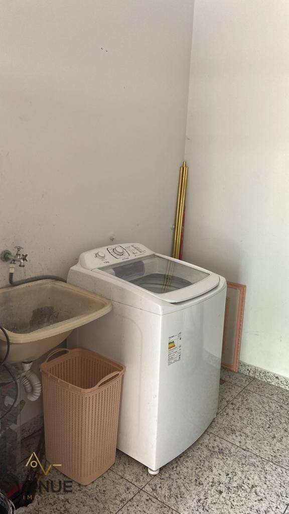 Sobrado à venda com 4 quartos, 340m² - Foto 9