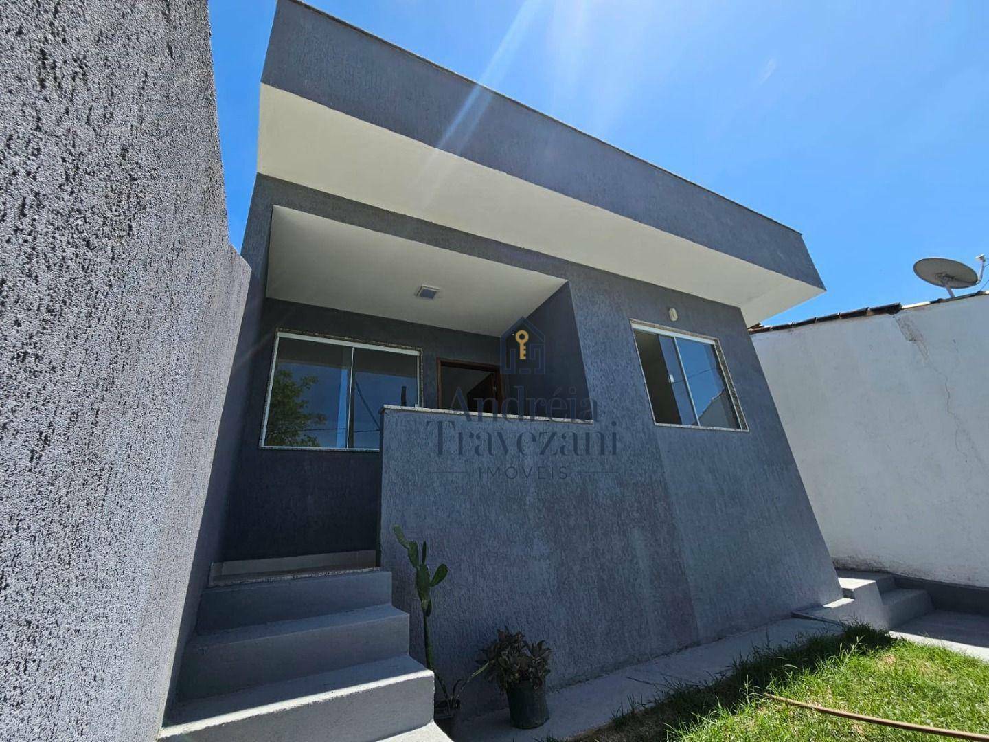 Casa à venda com 2 quartos, 60m² - Foto 1