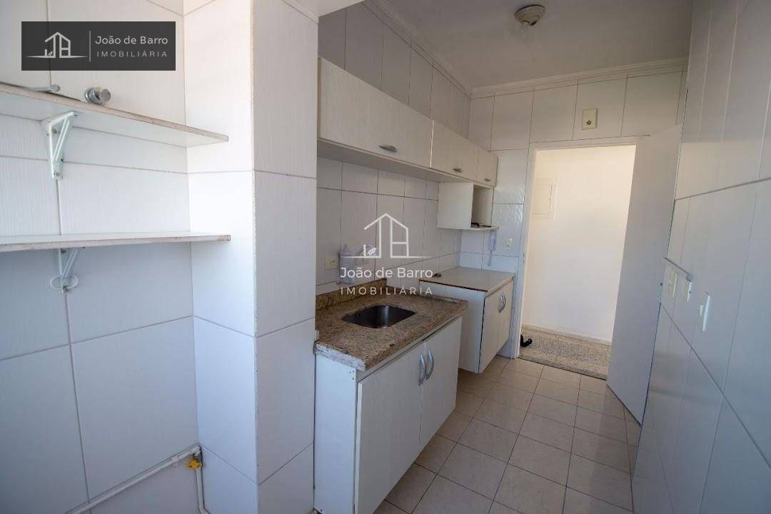 Apartamento à venda com 3 quartos, 107m² - Foto 4