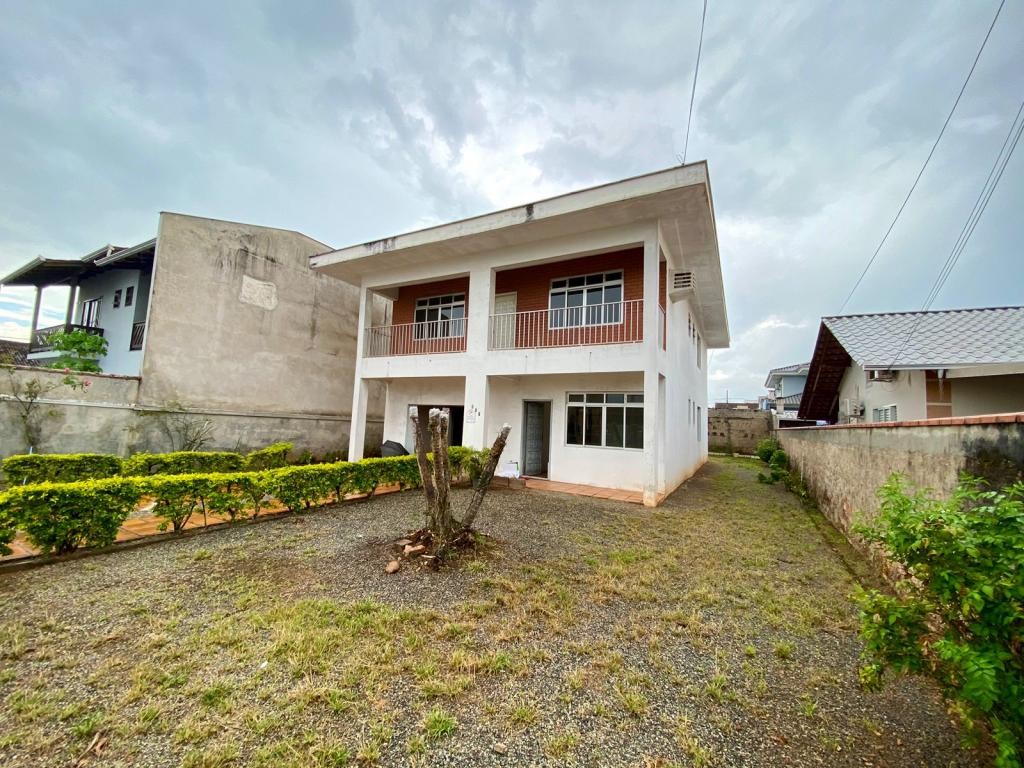 Casa à venda com 3 quartos, 391m² - Foto 2