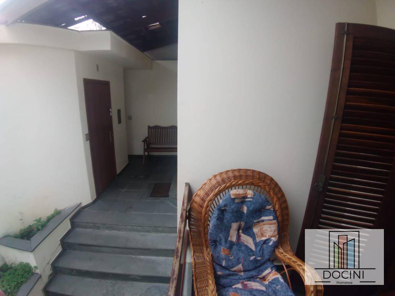 Casa para alugar com 3 quartos, 360M2 - Foto 10