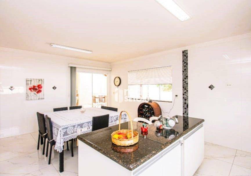 Casa de Condomínio à venda com 4 quartos, 332m² - Foto 6