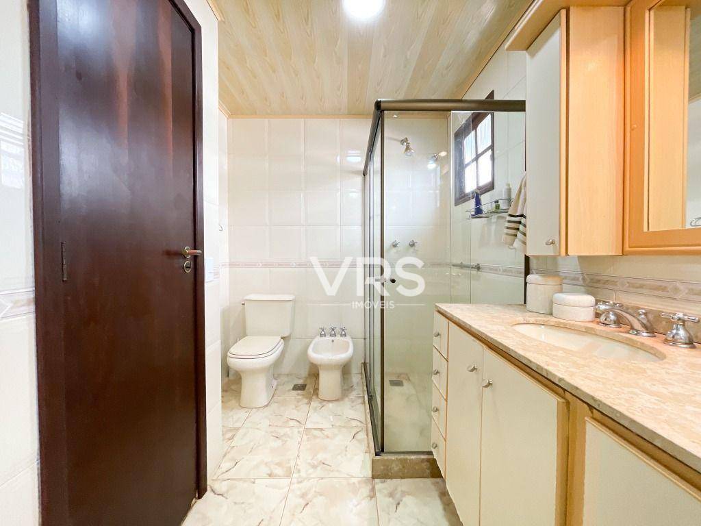 Casa à venda com 5 quartos, 220m² - Foto 58