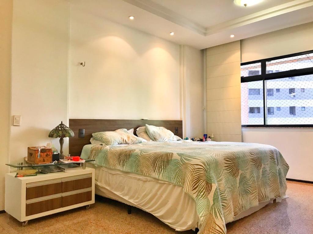 Apartamento à venda com 4 quartos, 275m² - Foto 10