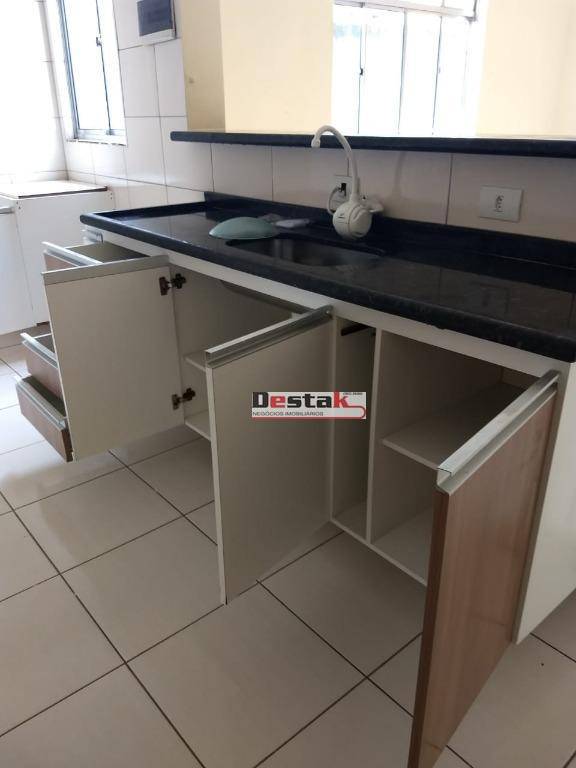 Casa à venda com 2 quartos, 180m² - Foto 10