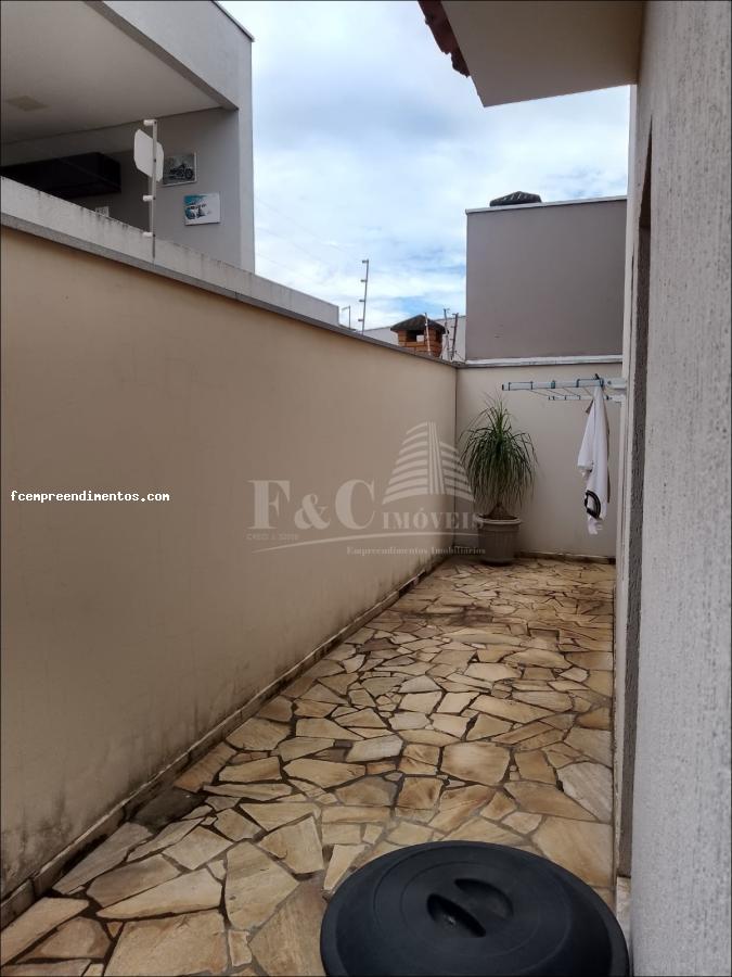 Casa de Condomínio à venda com 3 quartos, 250m² - Foto 19