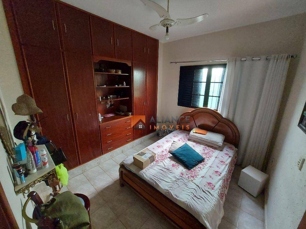 Casa à venda com 3 quartos, 108m² - Foto 9