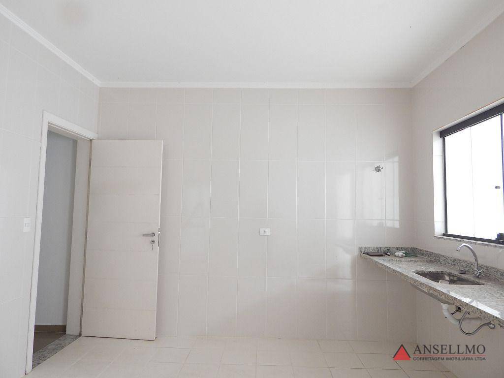 Sobrado à venda e aluguel com 3 quartos, 192m² - Foto 7