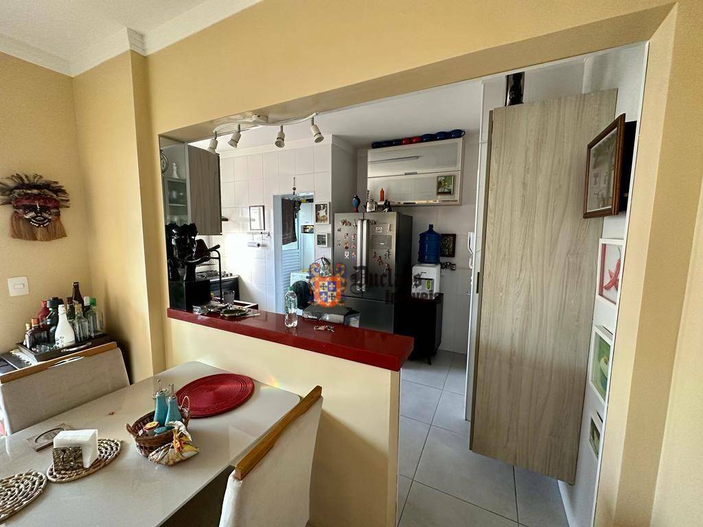 Apartamento à venda com 3 quartos, 85m² - Foto 4