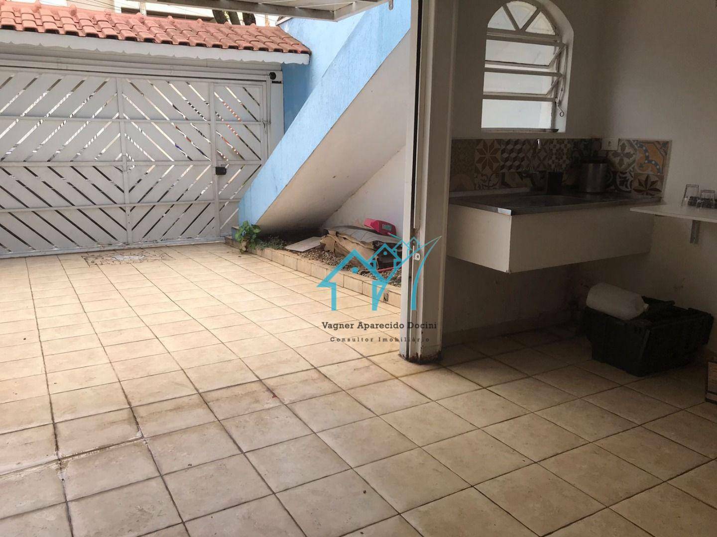 Sobrado à venda com 3 quartos, 211M2 - Foto 1