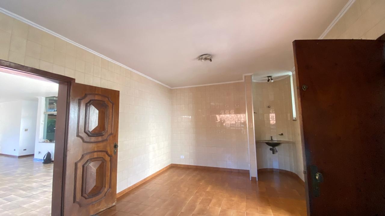 Casa para alugar com 4 quartos, 437m² - Foto 17