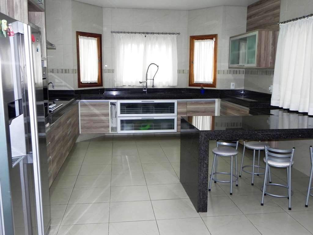 Casa de Condomínio à venda e aluguel com 5 quartos, 890m² - Foto 17