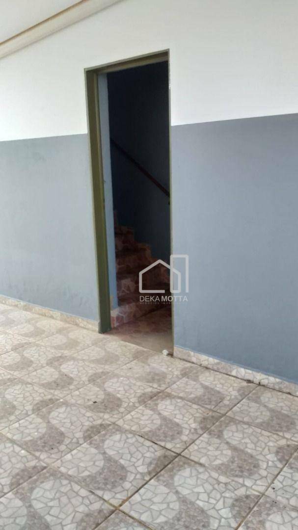 Sobrado à venda com 3 quartos, 300m² - Foto 17