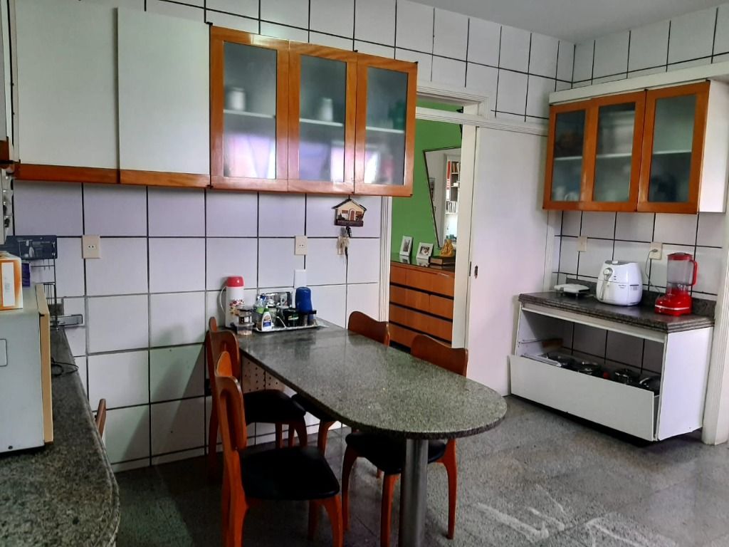 Apartamento à venda com 3 quartos, 240m² - Foto 29