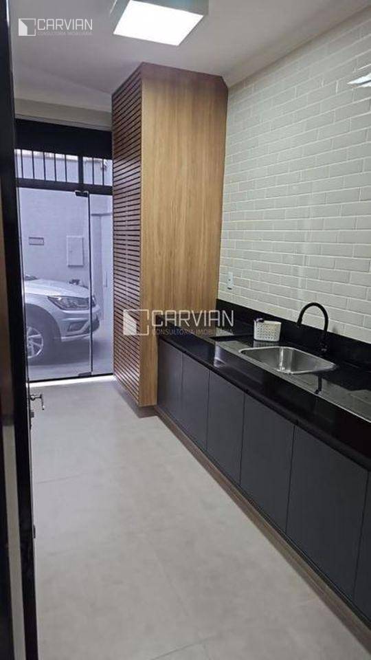 Casa à venda com 3 quartos, 246m² - Foto 7