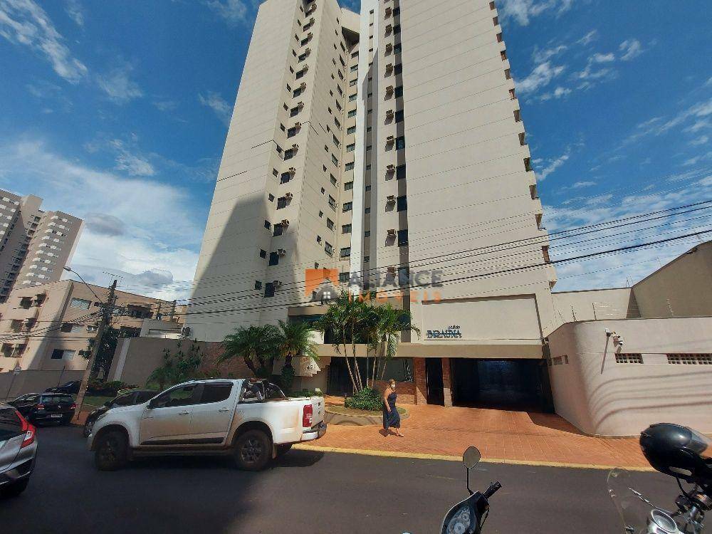 Apartamento à venda com 3 quartos, 151m² - Foto 1