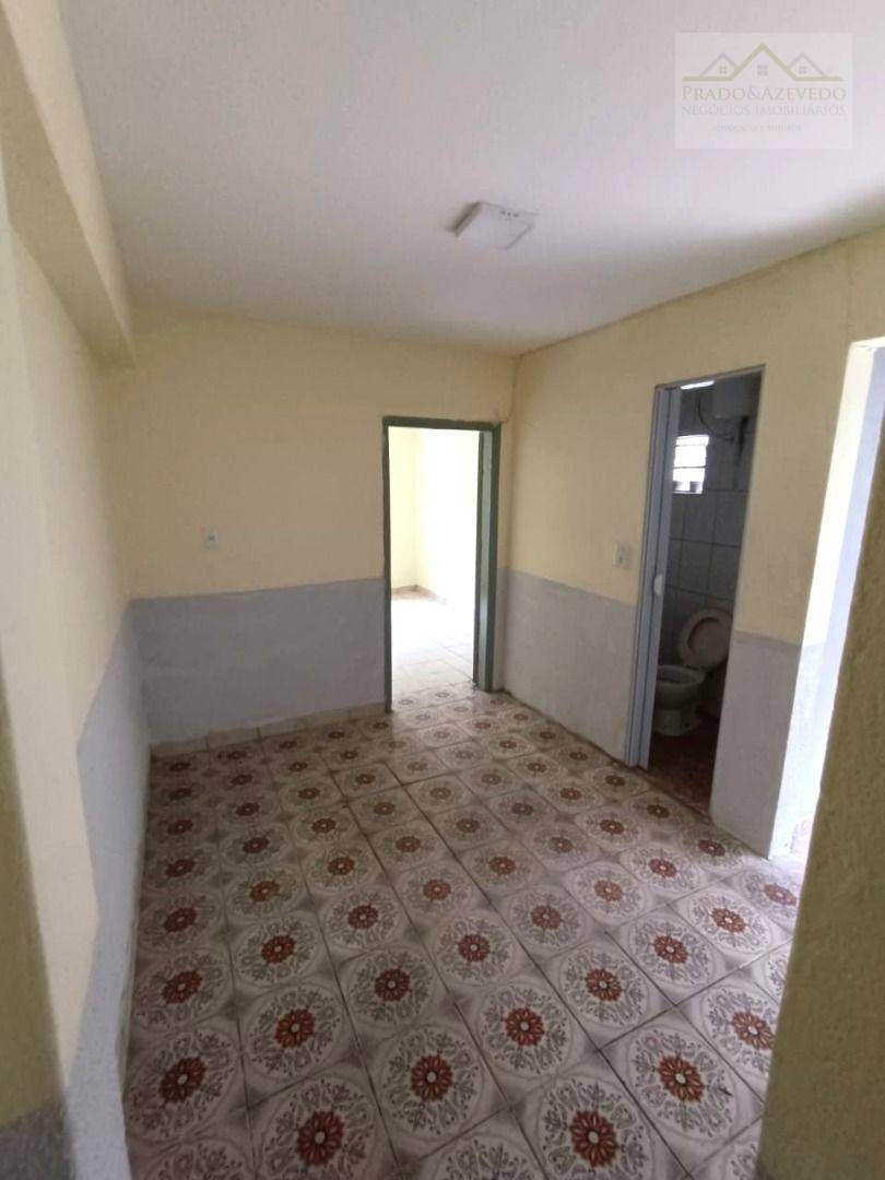 Casa para alugar com 1 quarto, 25m² - Foto 5