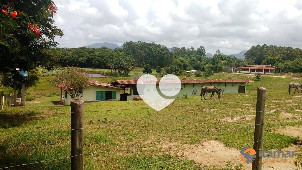 Chácara à venda com 3 quartos, 1m² - Foto 5