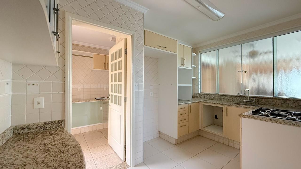 Casa para alugar com 3 quartos, 357m² - Foto 21