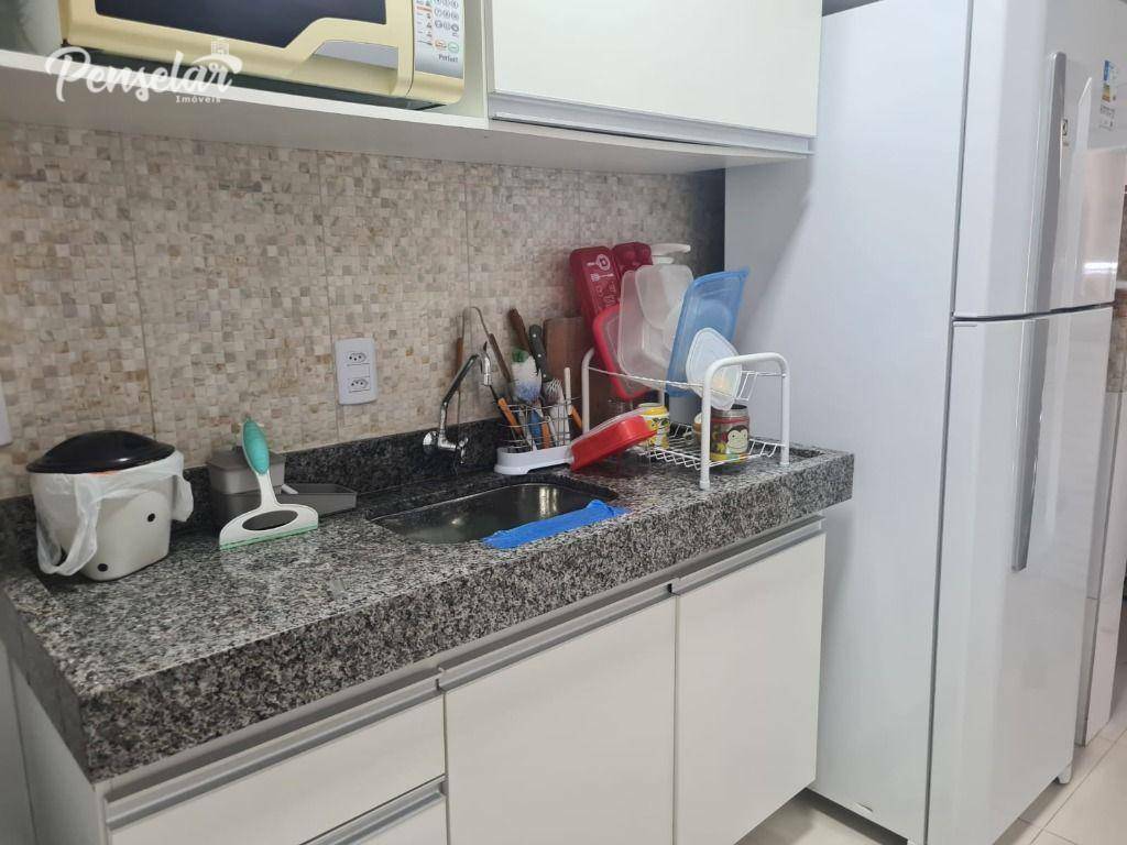 Apartamento à venda com 2 quartos, 70m² - Foto 7