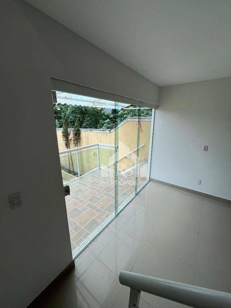 Casa à venda com 3 quartos, 85m² - Foto 17