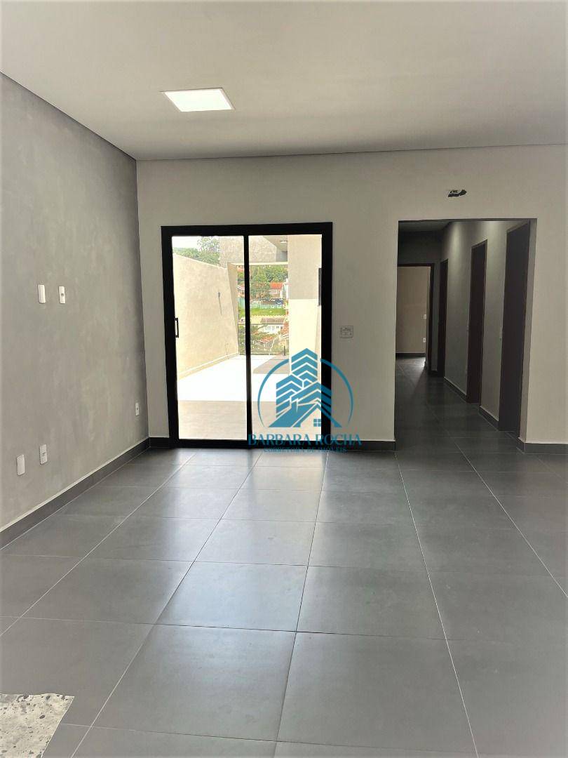 Casa à venda com 3 quartos, 164m² - Foto 5