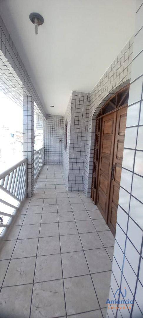 Casa à venda com 4 quartos, 238m² - Foto 18