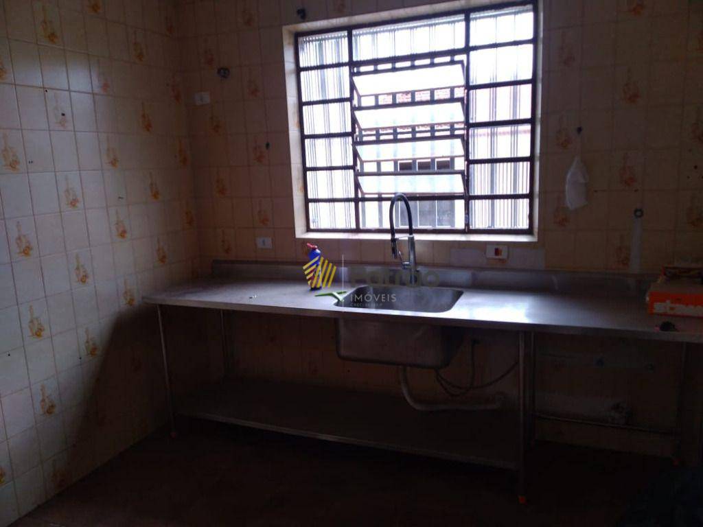 Sobrado à venda e aluguel com 3 quartos, 250m² - Foto 3