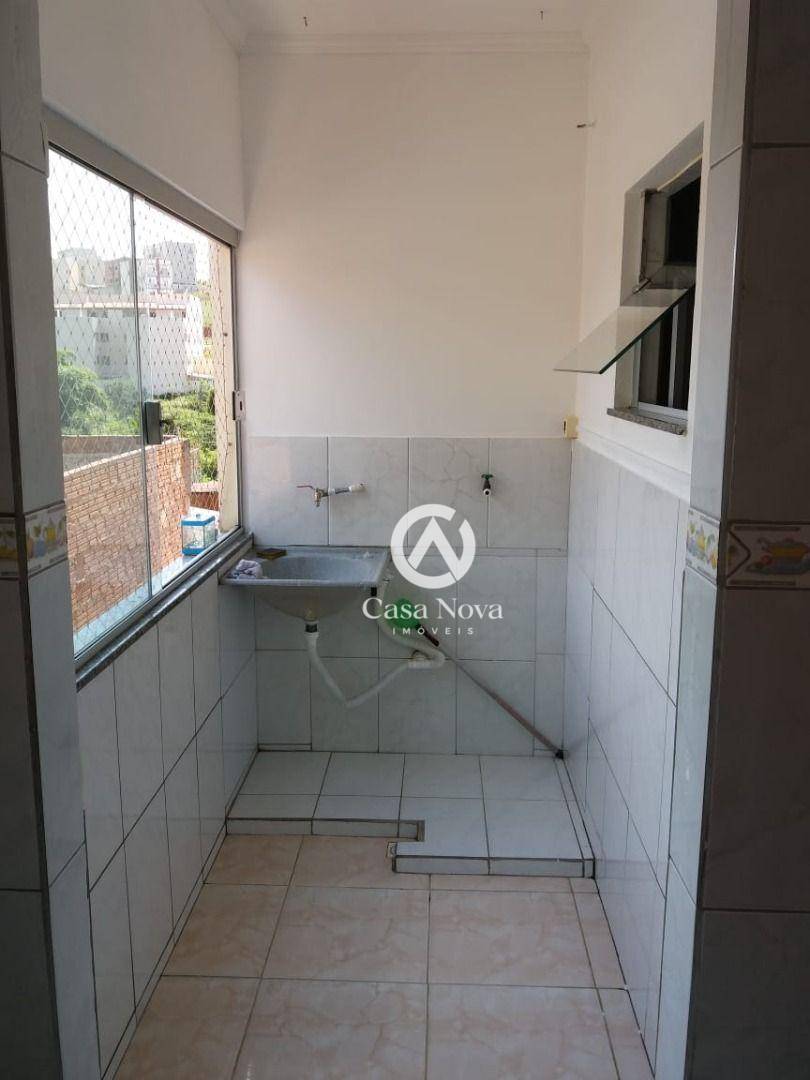 Apartamento à venda com 2 quartos, 60m² - Foto 11