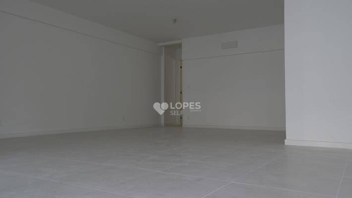 Apartamento à venda com 4 quartos, 192m² - Foto 3