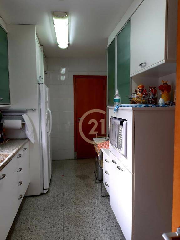 Apartamento à venda com 4 quartos, 189m² - Foto 23