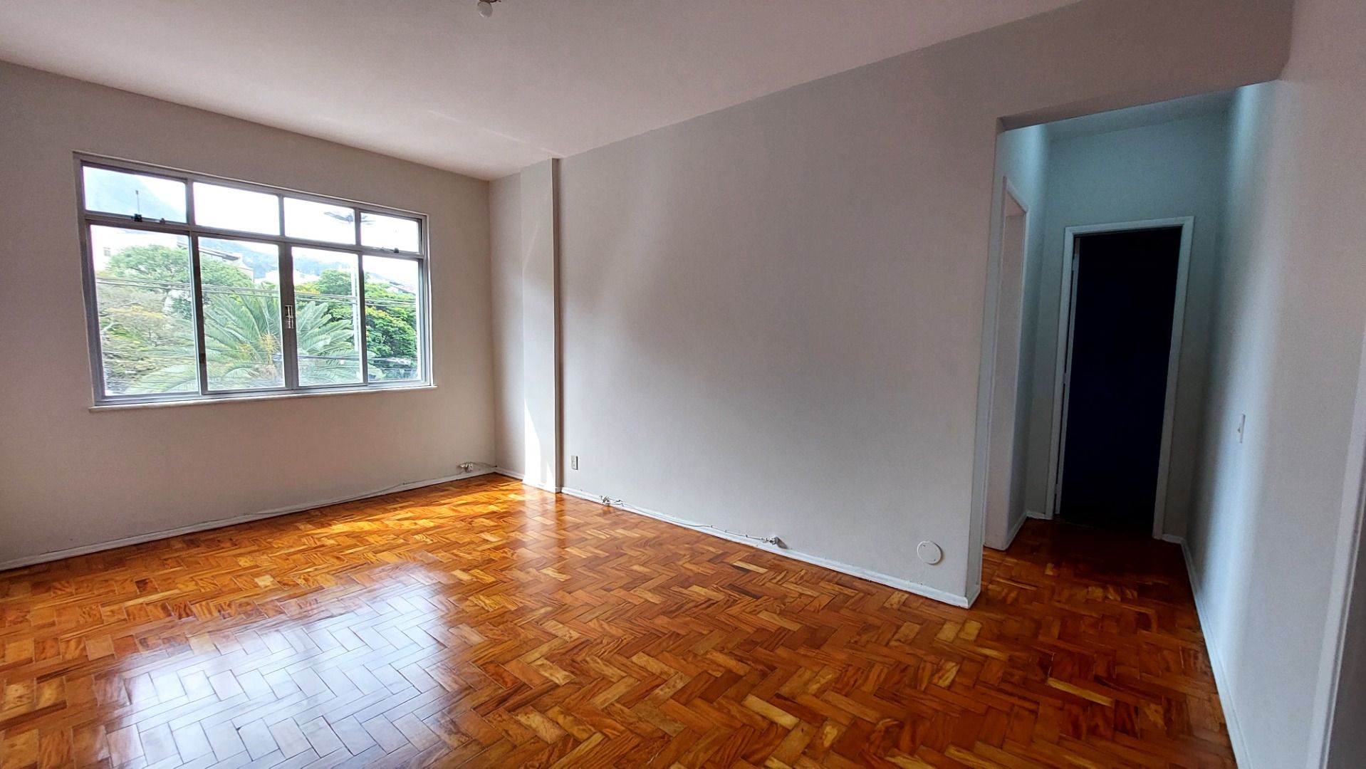 Apartamento para alugar com 1 quarto, 80m² - Foto 2