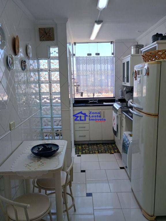 Apartamento à venda com 3 quartos, 79m² - Foto 17