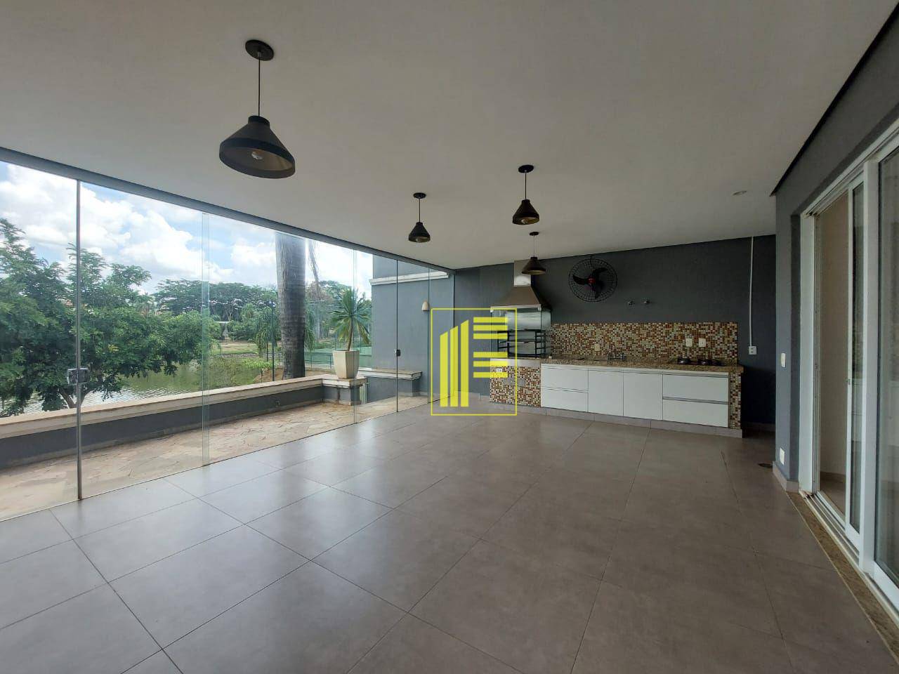 Casa de Condomínio para alugar com 5 quartos, 430m² - Foto 7