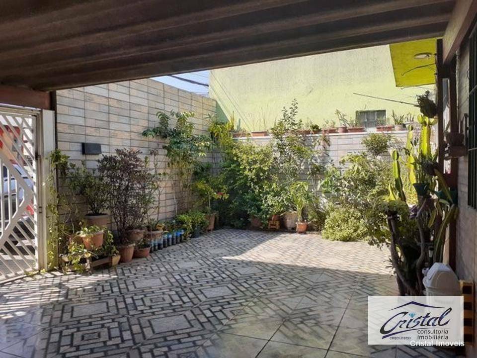 Casa à venda com 3 quartos, 141m² - Foto 1