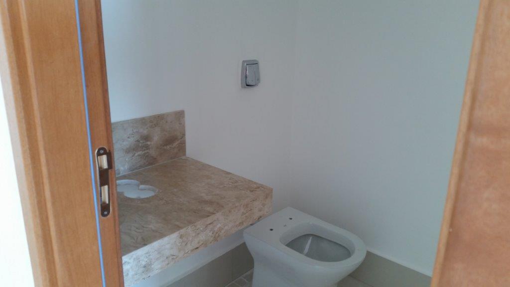 Apartamento à venda com 4 quartos, 209m² - Foto 2