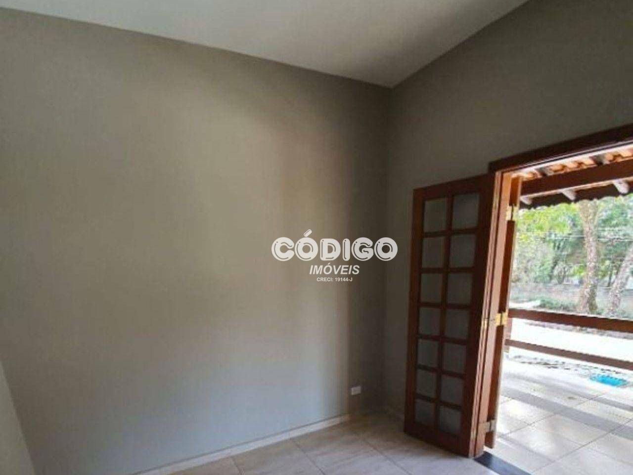 Casa à venda com 3 quartos, 300m² - Foto 7