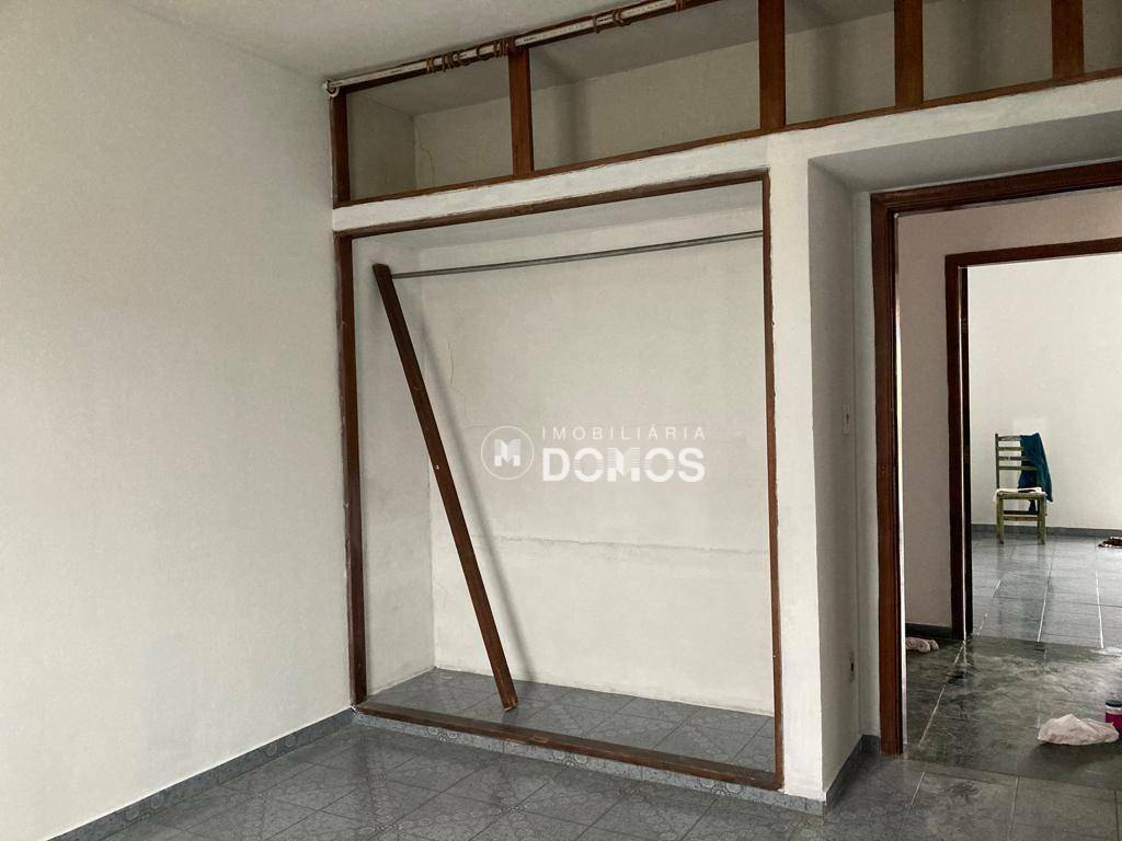 Casa à venda com 3 quartos, 250M2 - Foto 8