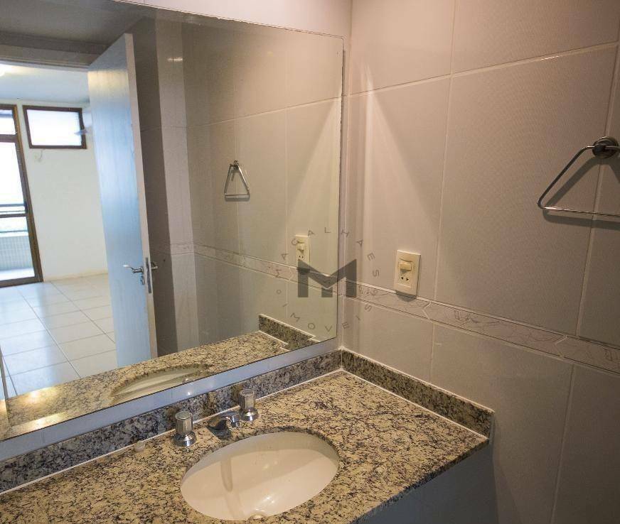 Apartamento à venda com 3 quartos, 116m² - Foto 9