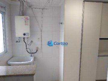 Apartamento à venda com 2 quartos, 70m² - Foto 3