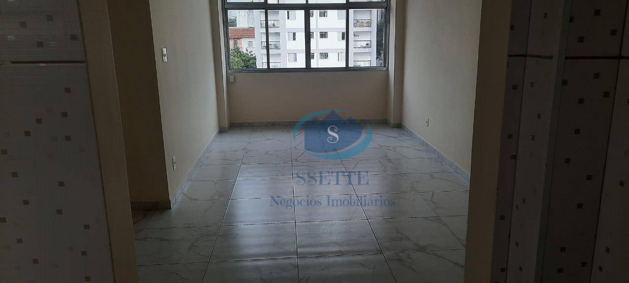 Apartamento à venda com 3 quartos, 90m² - Foto 1